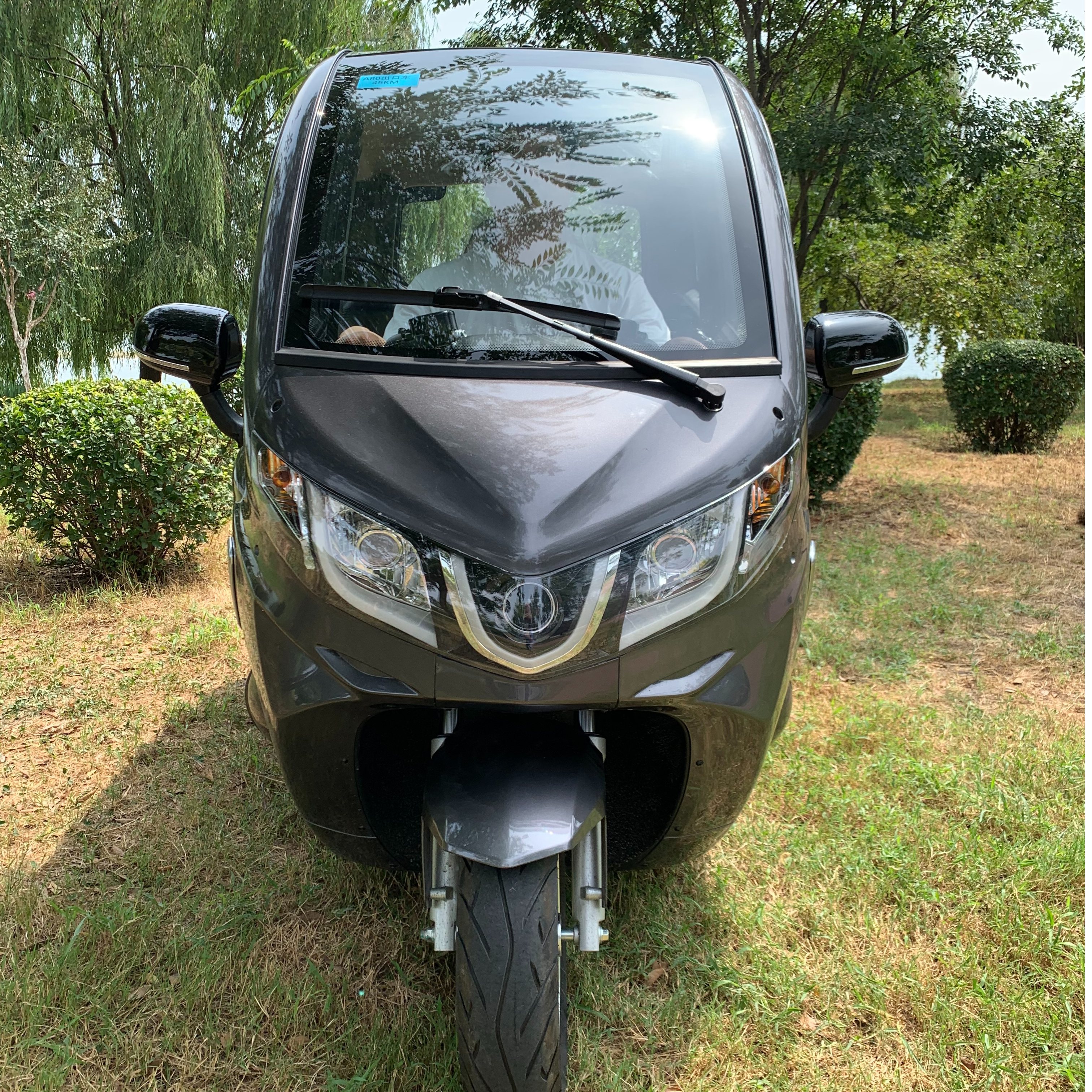 Eec approved passenger enclosed cabin scooter for adult