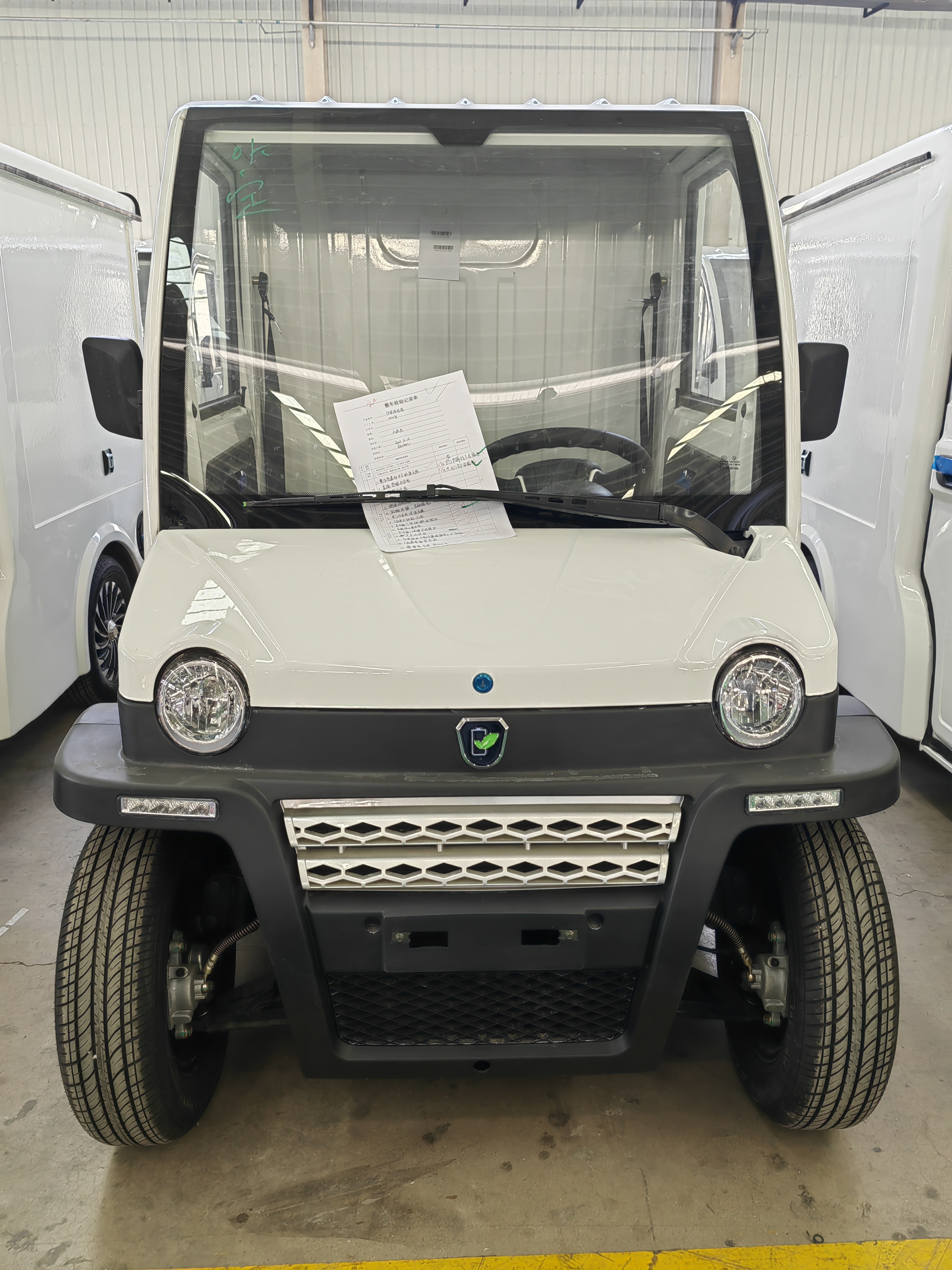 Enclosed adult new design eec coc 4 wheel cabin scooter car 