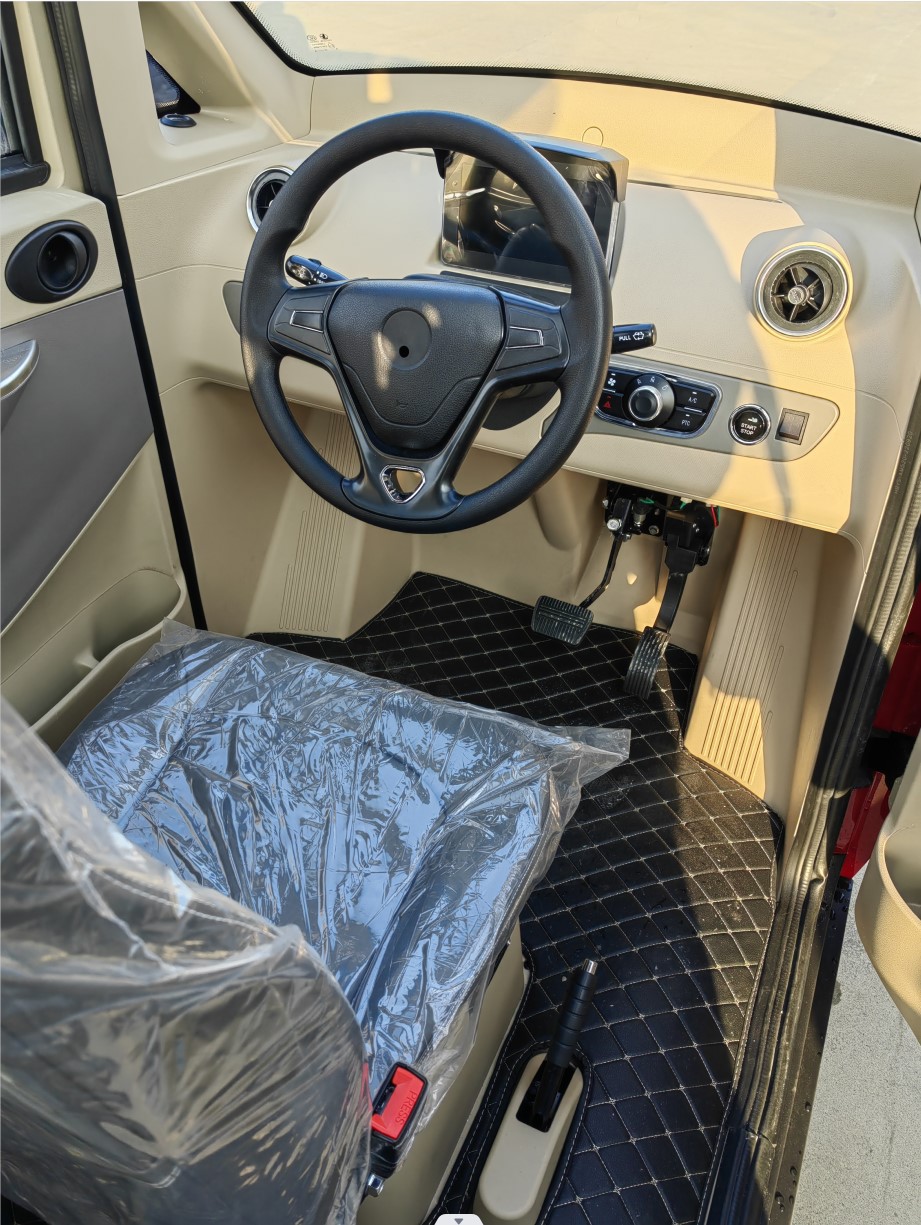 Hot enclosed passenger eec 4 wheel electric cabin scooter car 