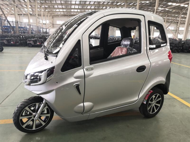 Enclosed passenger eec cabin scooter 3 wheel electric tricycle 