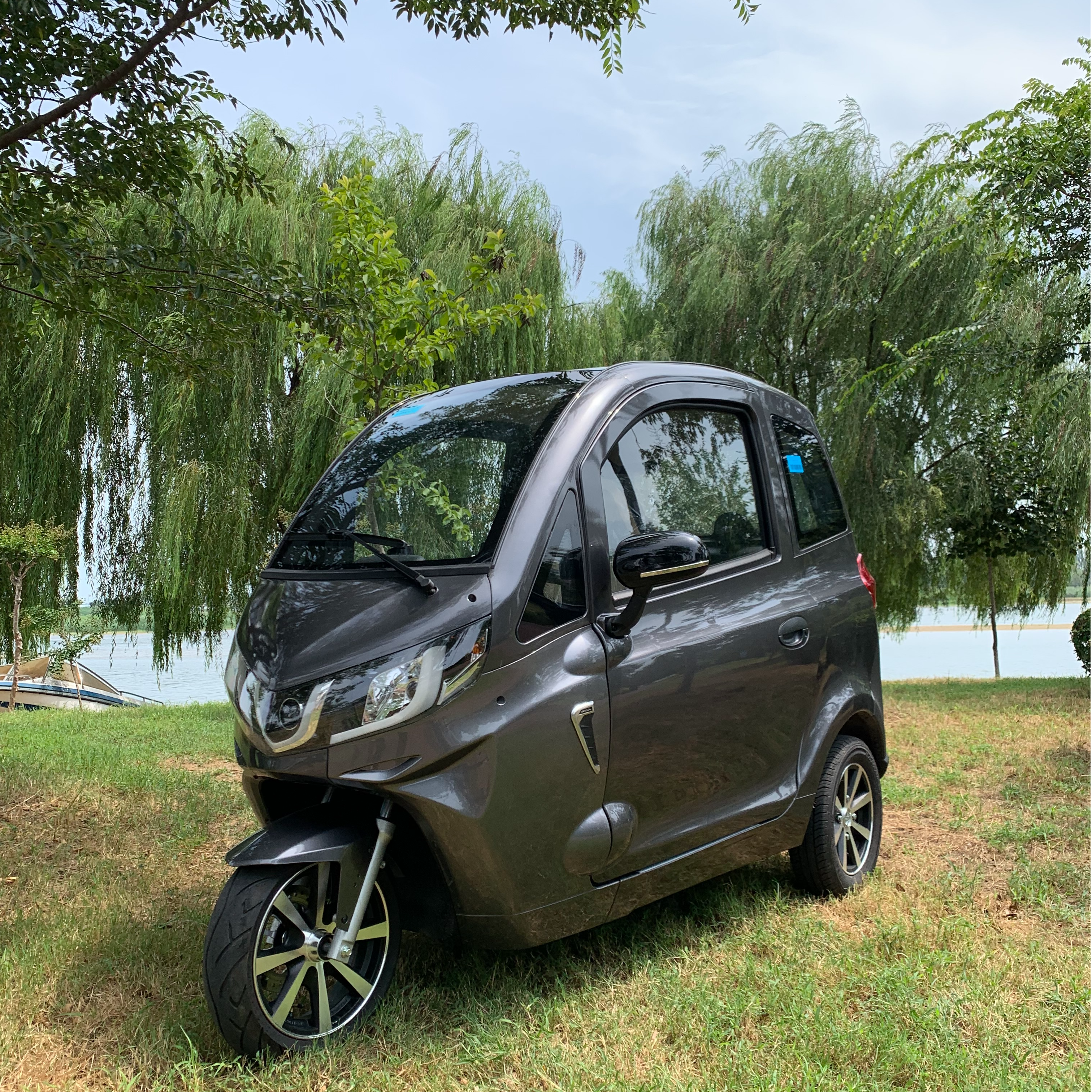 Passenger eec cabin scooter 3 wheel electric tricycle