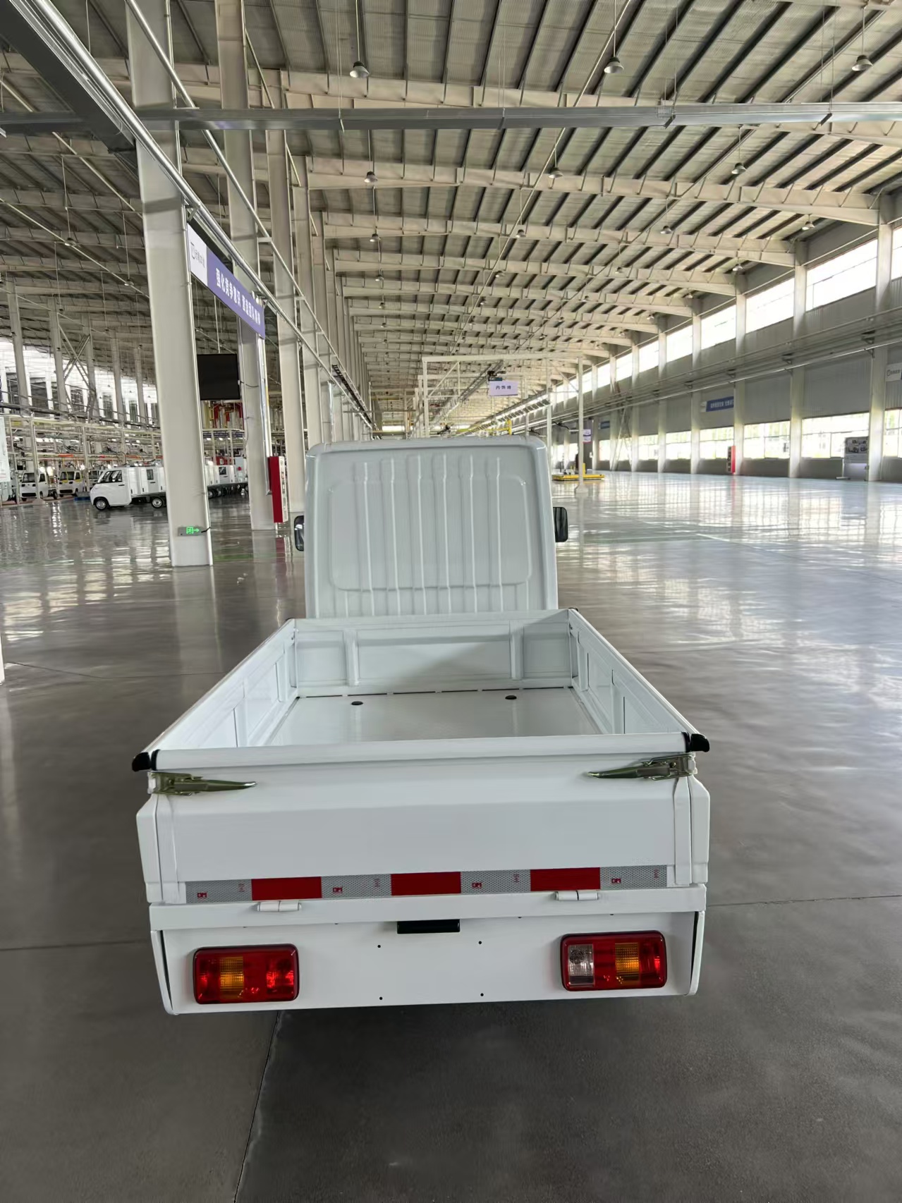 Hot sale for adult eec 4 wheel electric cargo car 