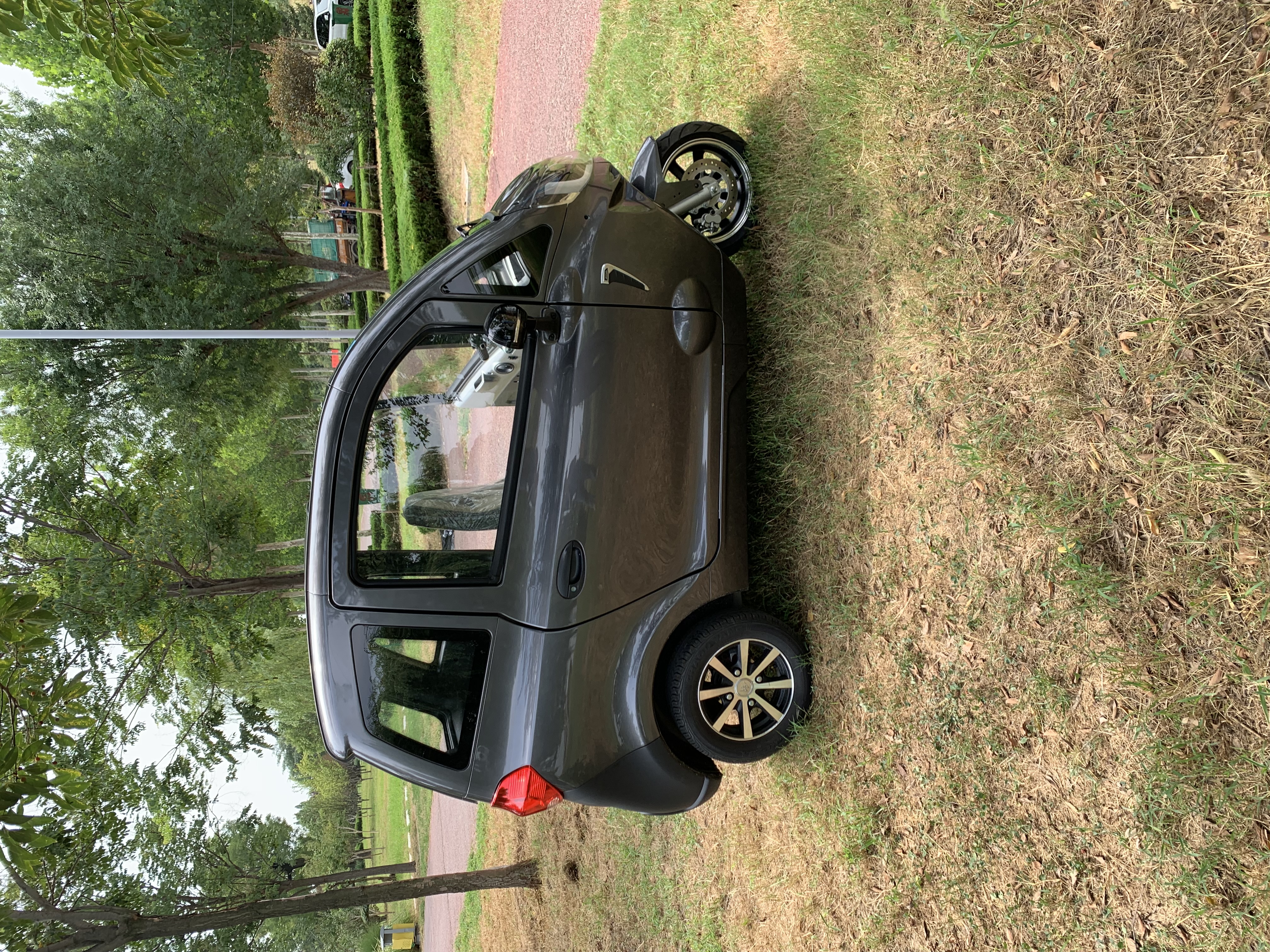 New enclosed eec coc passenger cabin scooter 3 wheel electric tricycle for adult 