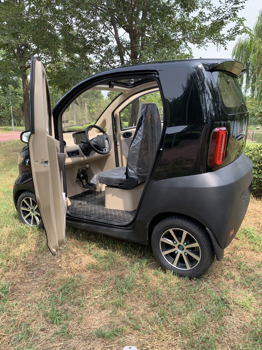 Adult passenger enclosed eec coc 4 wheel electric cabin scooter car 